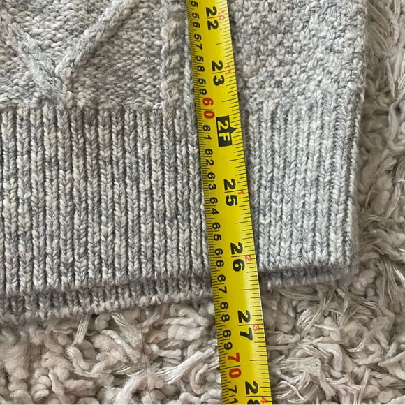 WIND RIVER HERITAGE - Like New! Grey Cable Knit Sweater - Picture 9 of 12